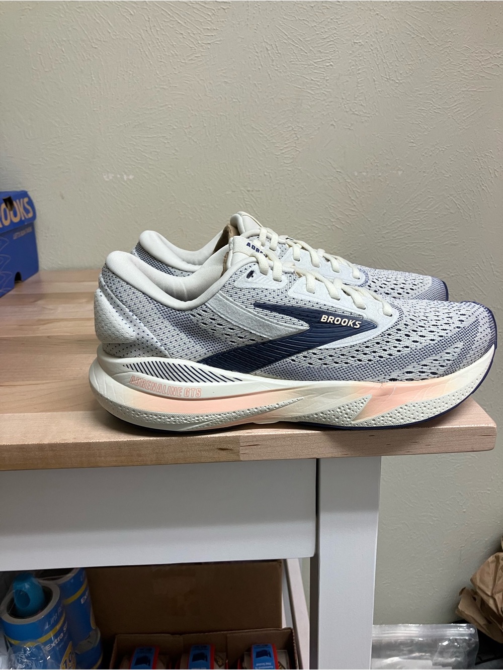 Brooks Women White & Navy Running Shoes with Light Pink Accents